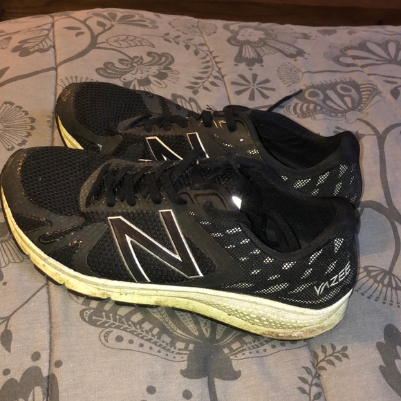 New Balance Running Shoes - Picture 1 of 1